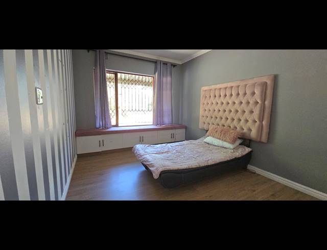 3 BEDROOM SIMPLEX FOR SALE IN MALVERN
